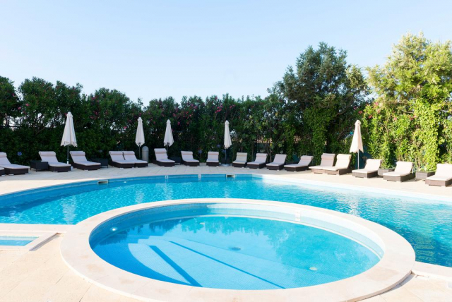 01.05 avion Bucuresti, Portugalia - Coasta Lisabonei Costa da Caparica, TRYP by Wyndham Lisboa Caparica Mar 1008 EURO, 7 nopti, Mic dejun inclus