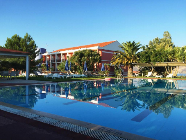 13.06 avion Bucuresti, Grecia - Kefalonia Lixouri, Palatino Hotel Lixouri 606 EURO, 7 nopti, Mic dejun inclus
