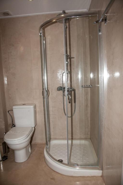 13.06 avion Bucuresti, Grecia - Kefalonia Lixouri, Palatino Hotel Lixouri 606 EURO, 7 nopti, Mic dejun inclus