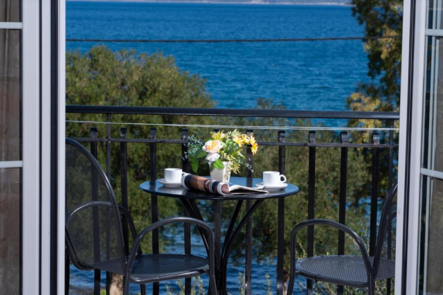 13.06 avion Bucuresti, Grecia - Kefalonia Sami, Dimitris Studios 547 EURO, 7 nopti, Fara masa