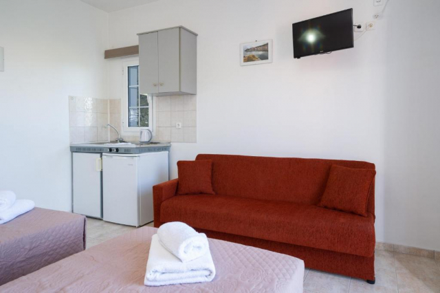 13.06 avion Bucuresti, Grecia - Kefalonia Sami, Dimitris Studios 547 EURO, 7 nopti, Fara masa