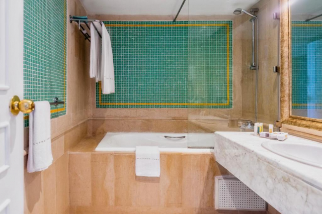 17.04 avion Bucuresti, Tunisia - Regiunea Hammamet Sousse, Hotel Sentido Bellevue Park 469 EURO, 7 nopti, Demipensiune inclusa