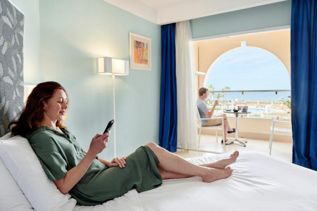 17.04 avion Bucuresti, Tunisia - Regiunea Hammamet Port El Kantaoui, Hotel Iberostar Selection Diar El Andalus 655 EURO, 7 nopti, Demipensiune inclusa