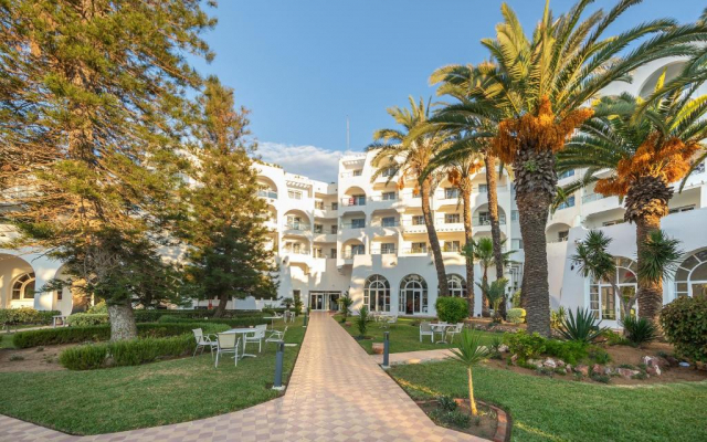 08.05 avion Bucuresti, Tunisia - Regiunea Hammamet Sousse, Hotel Marhaba Beach 655 EURO, 7 nopti, All inclusive