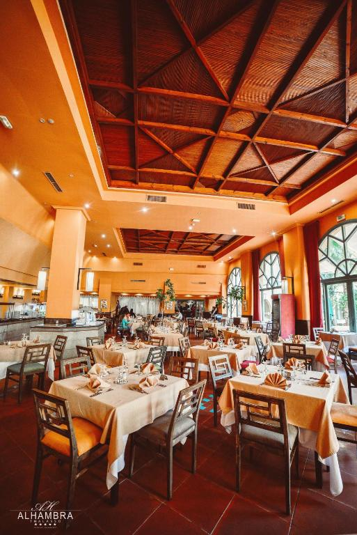 03.06 avion Cluj Napoca, Tunisia - Regiunea Hammamet Hammamet, Hotel Alhambra Thalasso 587 EURO, 7 nopti, Demipensiune inclusa