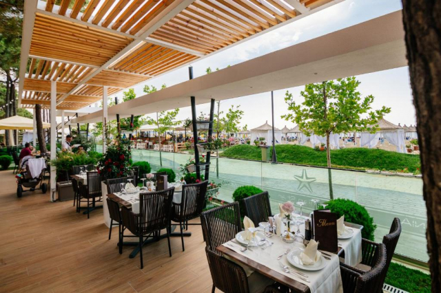 10.06 avion Bucuresti, Albania - Litoral Albania Durres, Hotel Albanian Star 557 EURO, 7 nopti, Mic dejun inclus