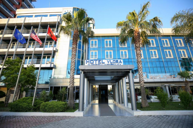 10.06 avion Bucuresti, Albania - Litoral Albania Vlora, Hotel Vlora International 577 EURO, 7 nopti, Mic dejun inclus