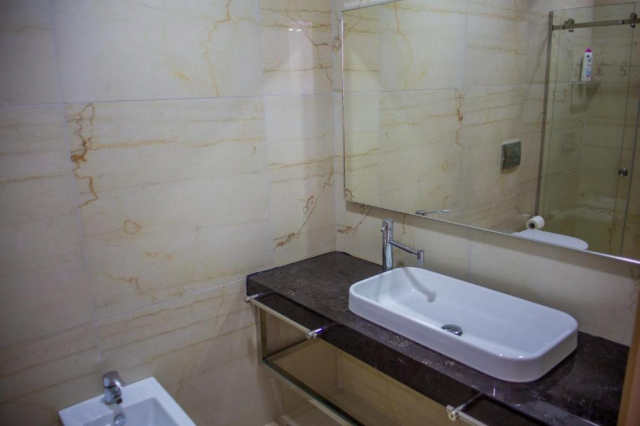 17.06 avion Bucuresti, Albania - Litoral Albania Durres, Vila Koral 528 EURO, 5 nopti, Mic dejun inclus