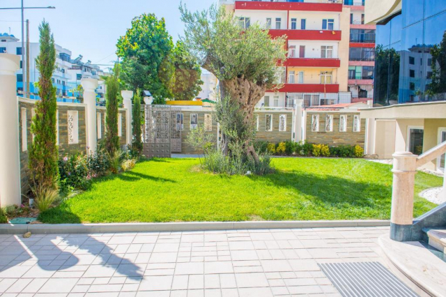 17.06 avion Bucuresti, Albania - Litoral Albania Durres, Vila Koral 528 EURO, 5 nopti, Mic dejun inclus