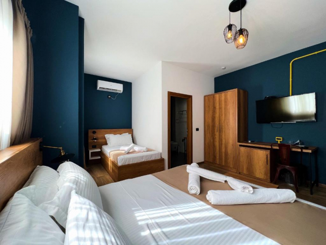 17.06 avion Bucuresti, Albania - Litoral Albania Tirana, Hotel Oda Tirana 538 EURO, 5 nopti, Mic dejun inclus