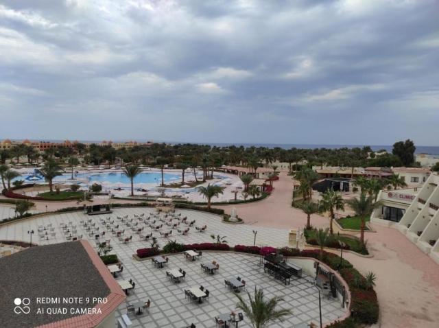 10.04 avion Iasi, Egipt - Hurghada Hurghada City, Pharaoh Azur Resort 587 EURO, 7 nopti, All inclusive