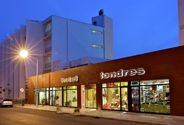 10.04 avion Bucuresti, Portugalia - Coasta Lisabonei Estoril, Hotel Londres Estoril 792 EURO, 7 nopti, Fara masa