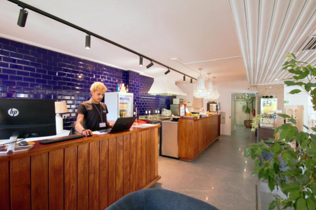 10.04 avion Bucuresti, Portugalia - Coasta Lisabonei Costa da Caparica, WOT Costa da Caparica 841 EURO, 7 nopti, Fara masa