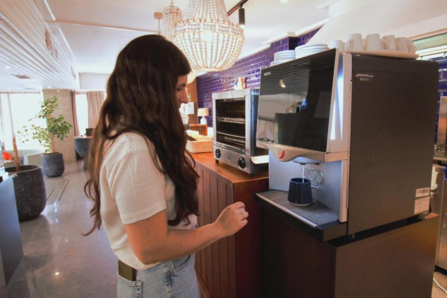 10.04 avion Bucuresti, Portugalia - Coasta Lisabonei Costa da Caparica, WOT Costa da Caparica 841 EURO, 7 nopti, Fara masa