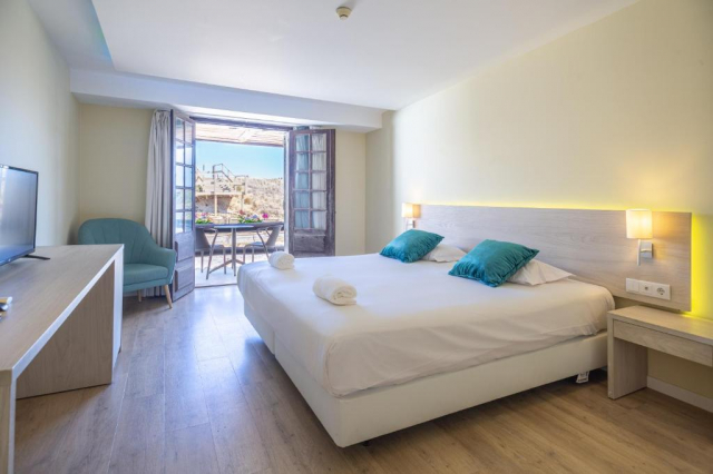 17.04 avion Bucuresti, Portugalia - Coasta Lisabonei Cascais, Estalagem Muchaxo Hotel 969 EURO, 7 nopti, Mic dejun inclus