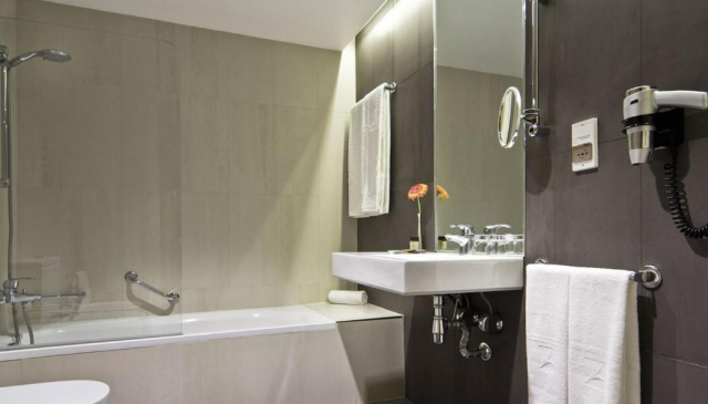 17.04 avion Bucuresti, Portugalia - Coasta Lisabonei Lisabona City, Sana Reno Hotel 1224 EURO, 7 nopti, Mic dejun inclus