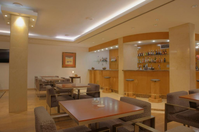 17.04 avion Bucuresti, Portugalia - Coasta Lisabonei Lisabona City, Sana Reno Hotel 1224 EURO, 7 nopti, Mic dejun inclus