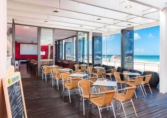 24.04 avion Bucuresti, Portugalia - Coasta Lisabonei Costa da Caparica, TRYP by Wyndham Lisboa Caparica Mar 1037 EURO, 7 nopti, Mic dejun inclus