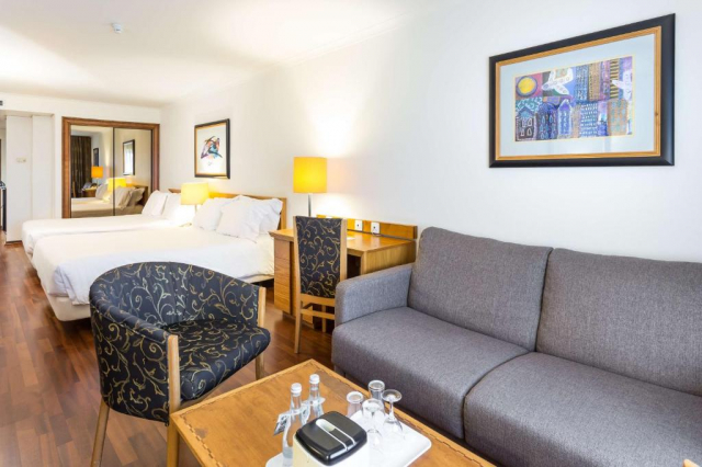 24.04 avion Bucuresti, Portugalia - Coasta Lisabonei Lisabona City, Radisson Blu Hotel Lisbon 1037 EURO, 7 nopti, Fara masa