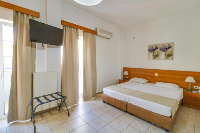 09.04 avion Bucuresti, Grecia - Creta - Heraklion Amoudara, Hotel Marirena 489 EURO, 7 nopti, Mic dejun inclus