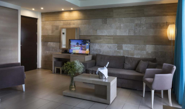 09.04 avion Bucuresti, Grecia - Creta - Heraklion Hersonissos, Glaros Beach Hotel 538 EURO, 7 nopti, Demipensiune inclusa