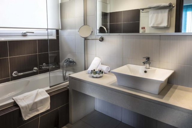 09.04 avion Bucuresti, Grecia - Creta - Heraklion Hersonissos, Glaros Beach Hotel 538 EURO, 7 nopti, Demipensiune inclusa