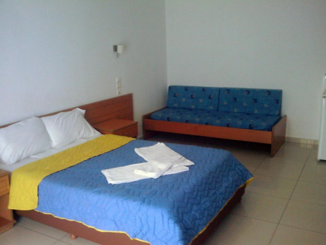 09.04 avion Bucuresti, Grecia - Creta - Heraklion Amoudara, Hotel Eleni Palace 469 EURO, 7 nopti, Mic dejun inclus