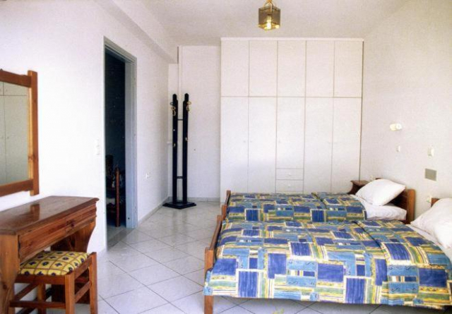 09.04 avion Bucuresti, Grecia - Creta - Heraklion Amoudara, Hotel Eleni Palace 469 EURO, 7 nopti, Mic dejun inclus