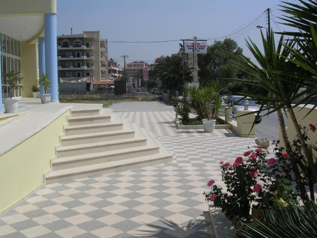 09.04 avion Bucuresti, Grecia - Creta - Heraklion Amoudara, Hotel Eleni Palace 469 EURO, 7 nopti, Mic dejun inclus