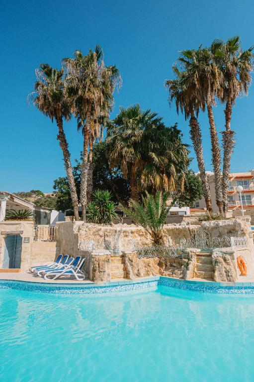 15.04 avion Bucuresti, Malta St. Paul's Bay, Xemxija Bay Hotel (ex. Porto Azzurro) 440 EURO, 5 nopti, Fara masa