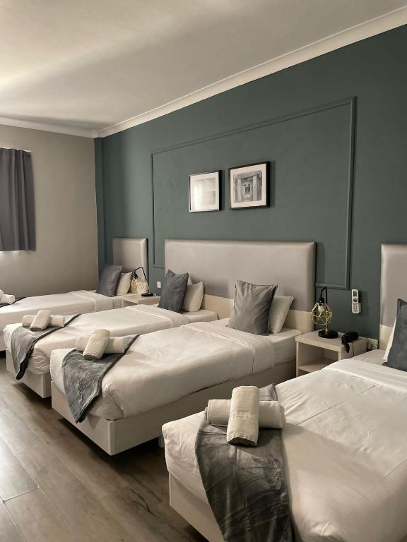 15.04 avion Bucuresti, Malta Sliema, Sliema Marina Hotel 1086 EURO, 5 nopti, Fara masa