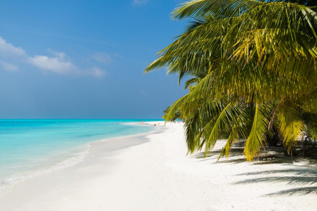 27.03 avion Bucuresti, Maldive North Male Atoll, Meeru Island Resort 2115 EURO, 7 nopti, Pensiune completa inclusa
