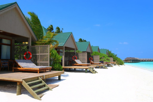 27.03 avion Bucuresti, Maldive North Male Atoll, Meeru Island Resort 2115 EURO, 7 nopti, Pensiune completa inclusa