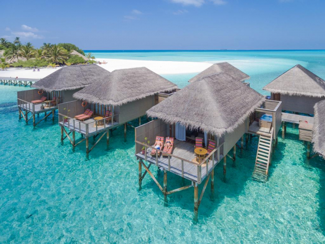 27.03 avion Bucuresti, Maldive North Male Atoll, Meeru Island Resort 2115 EURO, 7 nopti, Pensiune completa inclusa