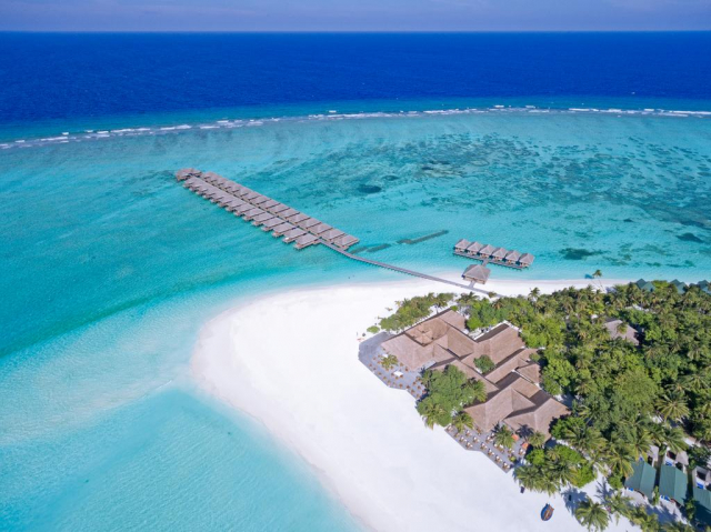 27.03 avion Bucuresti, Maldive North Male Atoll, Meeru Island Resort 2115 EURO, 7 nopti, Pensiune completa inclusa