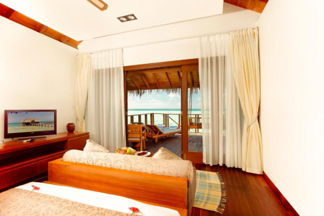 27.03 avion Bucuresti, Maldive Meemu Atoll, Medhufushi Island Resort 2076 EURO, 7 nopti, Demipensiune inclusa