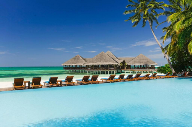 27.03 avion Bucuresti, Maldive Meemu Atoll, Medhufushi Island Resort 2076 EURO, 7 nopti, Demipensiune inclusa