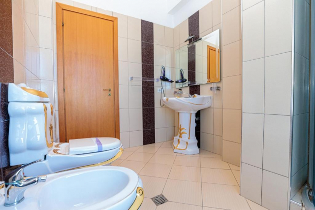 24.06 avion Bucuresti, Albania - Litoral Albania Vlora, Hotel Aliko 498 EURO, 7 nopti, Mic dejun inclus