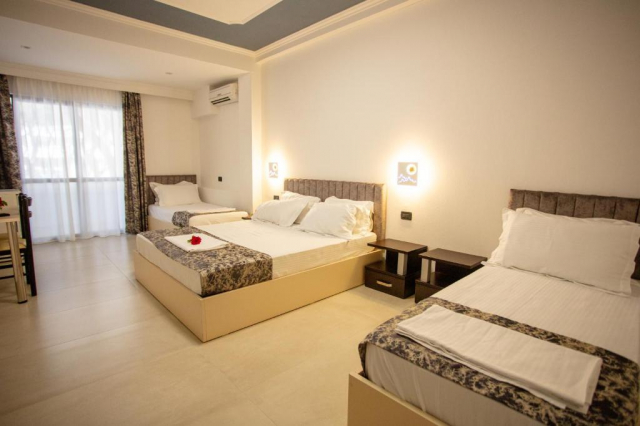 24.06 avion Bucuresti, Albania - Litoral Albania Golem, Hotel Kapri 636 EURO, 7 nopti, Mic dejun inclus