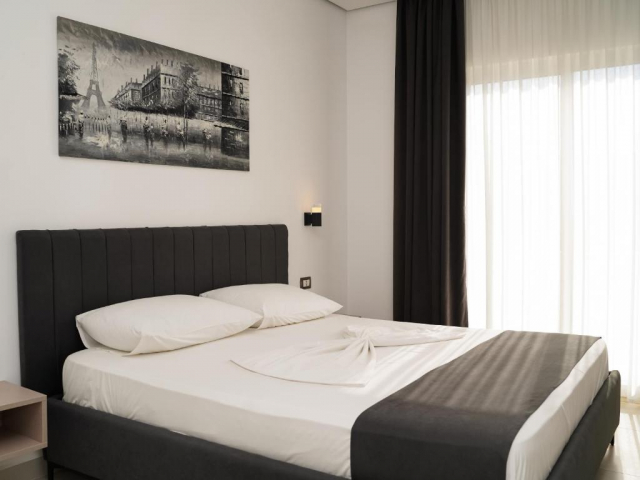 24.06 avion Bucuresti, Albania - Litoral Albania Golem, Hotel Kapri 636 EURO, 7 nopti, Mic dejun inclus