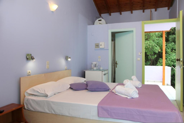 12.06 avion Bucuresti, Grecia - Lefkada Lygia, Summer House Louisa 382 EURO, 7 nopti, Fara masa