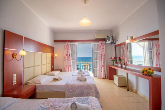 11.06 avion Bucuresti, Grecia - Zakynthos Argassi, Agoulos Beach Hotel 460 EURO, 7 nopti, Fara masa