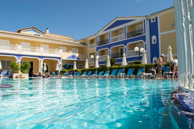 11.06 avion Bucuresti, Grecia - Zakynthos Tsilivi, Petros Hotel 450 EURO, 7 nopti, Mic dejun inclus