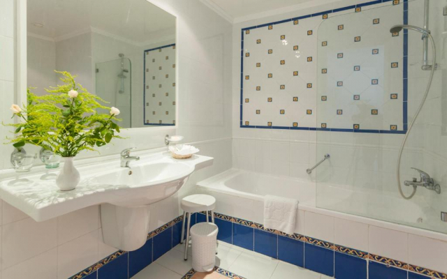 17.04 avion Bucuresti, Tunisia - Regiunea Hammamet Sousse, Hotel Marhaba Club 581 EURO, 7 nopti, All inclusive