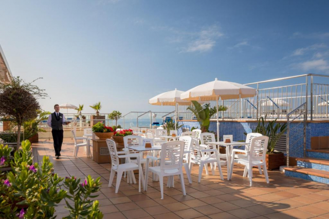 13.05 avion Bucuresti, Spania - Costa Brava - Barcelona Pineda del Mar, htop Pineda Palace & SPA - Adults Only (18+) 680 EURO, 7 nopti, Demipensiune inclusa