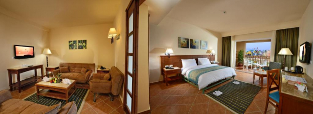 17.04 avion Bucuresti, Egipt - Regiunea Sharm el Sheikh Sharm El Sheikh, Charmillion Club Aquapark Resort 528 EURO, 7 nopti, All inclusive