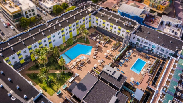 14.06 avion Bucuresti, Spania - Fuerteventura Corralejo, Livvo Corralejo Beach Hotel 787 EURO, 7 nopti, Fara masa