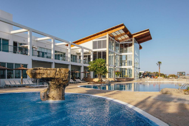 14.06 avion Bucuresti, Spania - Fuerteventura Playa Esquinzo, Alua Village Fuerteventura 1072 EURO, 7 nopti, All inclusive