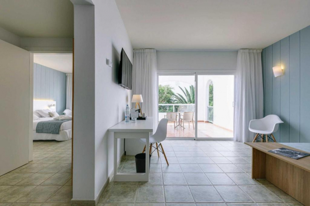 14.06 avion Bucuresti, Spania - Fuerteventura Playa Esquinzo, Alua Village Fuerteventura 1072 EURO, 7 nopti, All inclusive