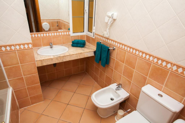 14.06 avion Bucuresti, Spania - Fuerteventura Corralejo, Apartamentos Maxorata Beach 680 EURO, 7 nopti, Fara masa